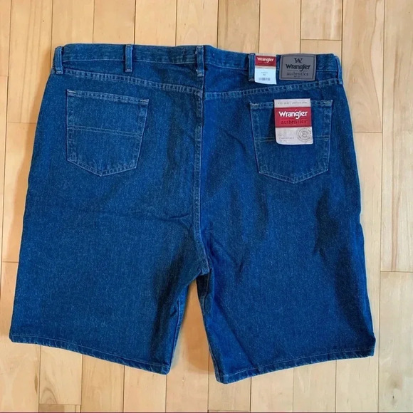 NWT Wrangler Authentics Men’s Size 50 Dark Wash Denim Shorts ZM250SW Big & Tall - Picture 2 of 7